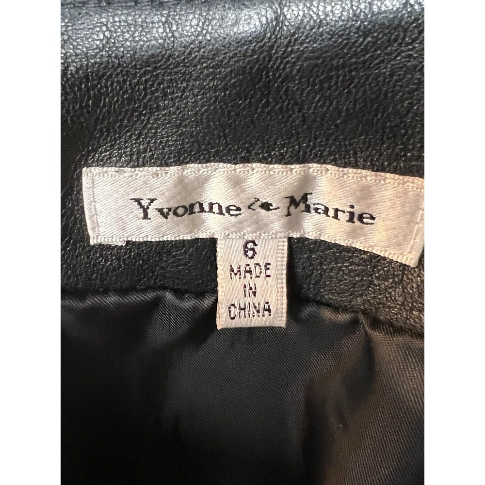Yvonne Marie Black Leather Jacket Womens Size 6 Collarless Open‎ Front Cropped - Picture 2 of 3
